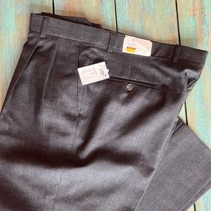 Easy Traveler Charcoal No Wrinkle Pleated Dress Pant